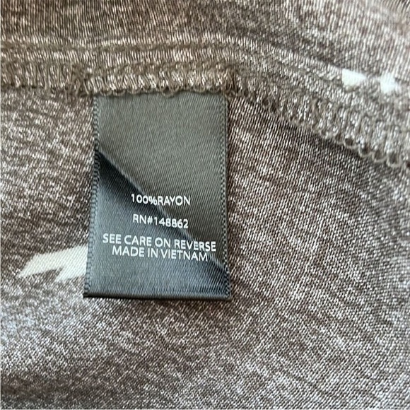 Torrid Dark Gray Lizzie Button Down Blouse with Skulls, Hearts, Stars. Size 3X. - Picture 10 of 12